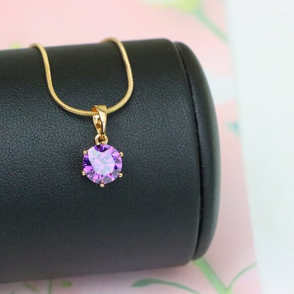 "Radiant Purple Round Pendant with Gold Plating for Elegant Style, XPPT1672 - Picture 4 of 13